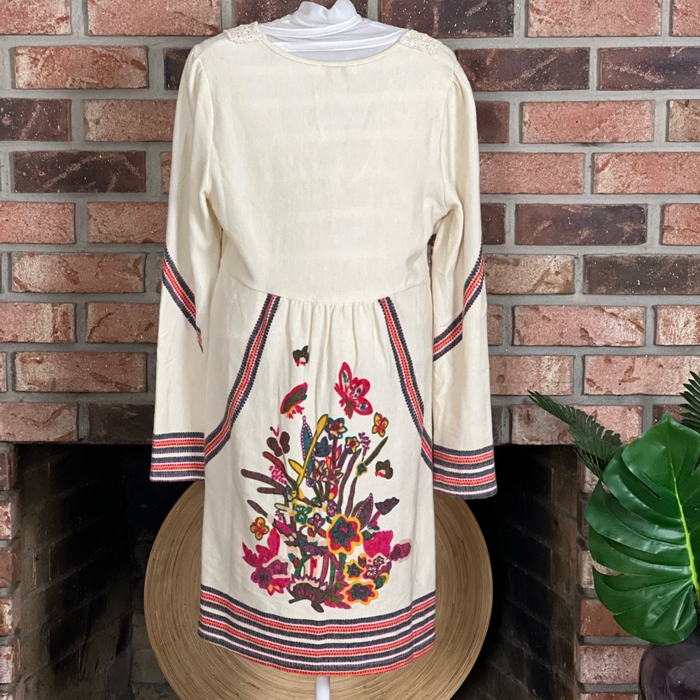 Axyeh Dress - Picture 3 of 7